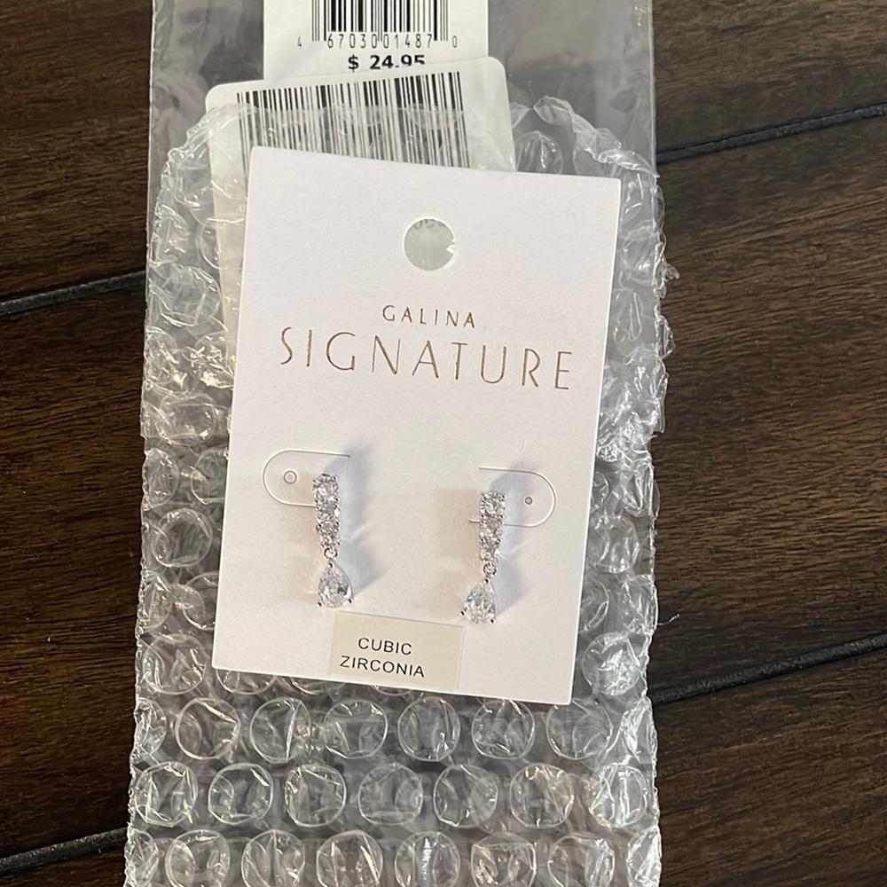 Silver small dangly earrings